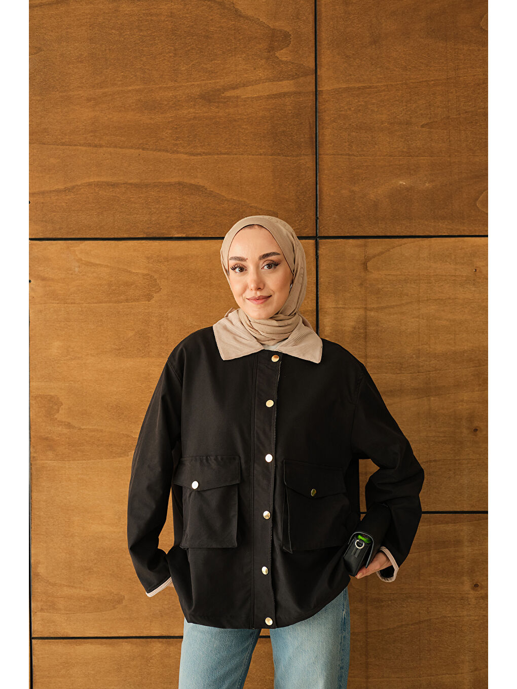 Kadın Yakası Ve Bilekleri Kadife Detaylı Ceket Siyah-2