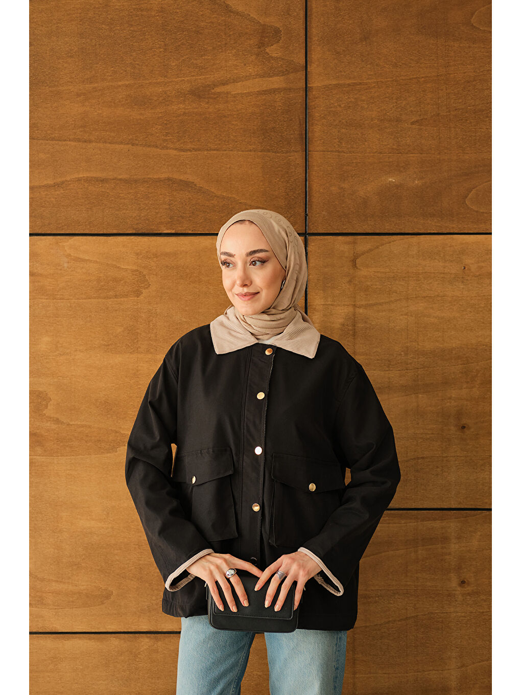 Kadın Yakası Ve Bilekleri Kadife Detaylı Ceket Siyah-3