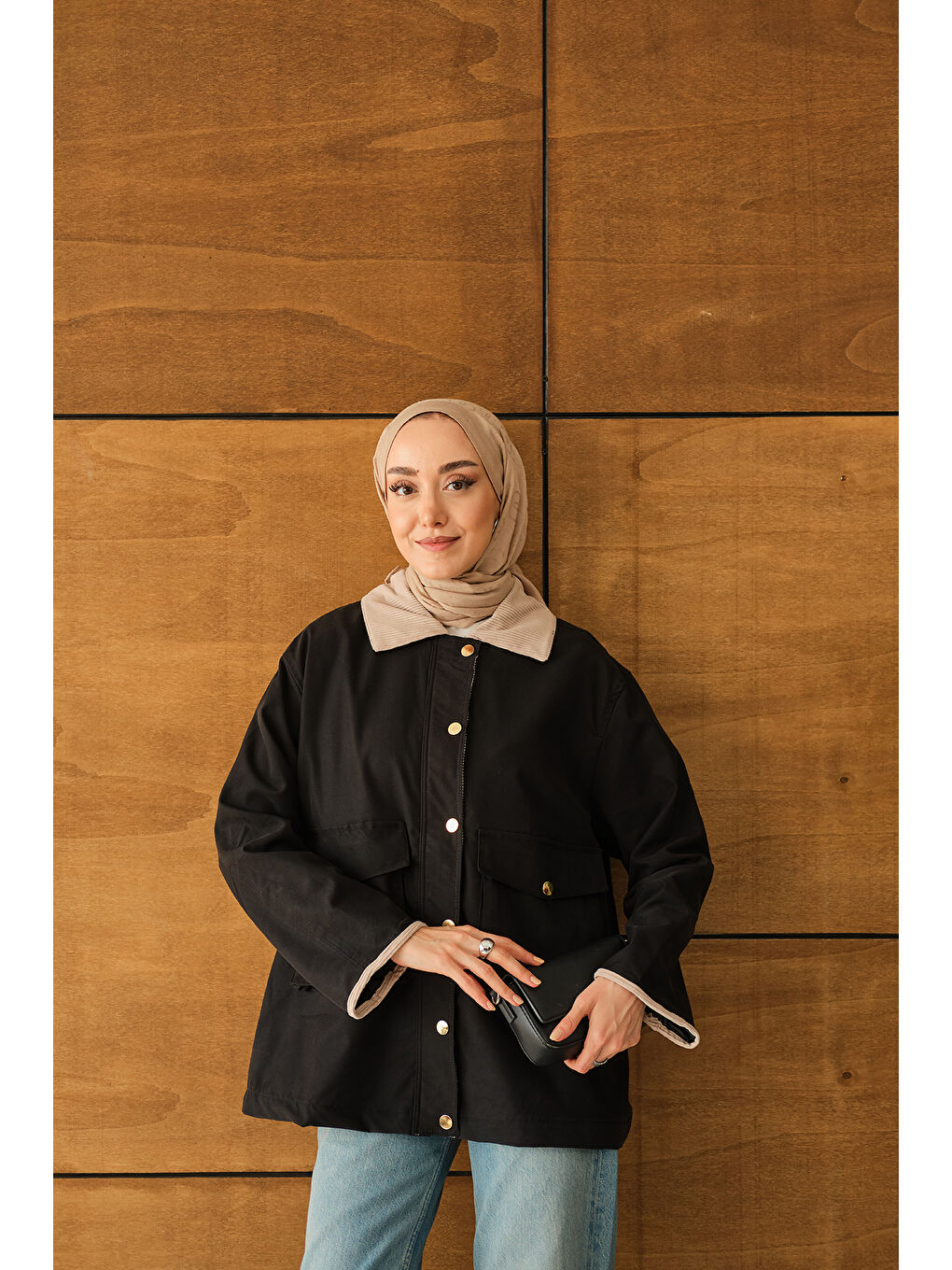 Kadın Yakası Ve Bilekleri Kadife Detaylı Ceket Siyah-4