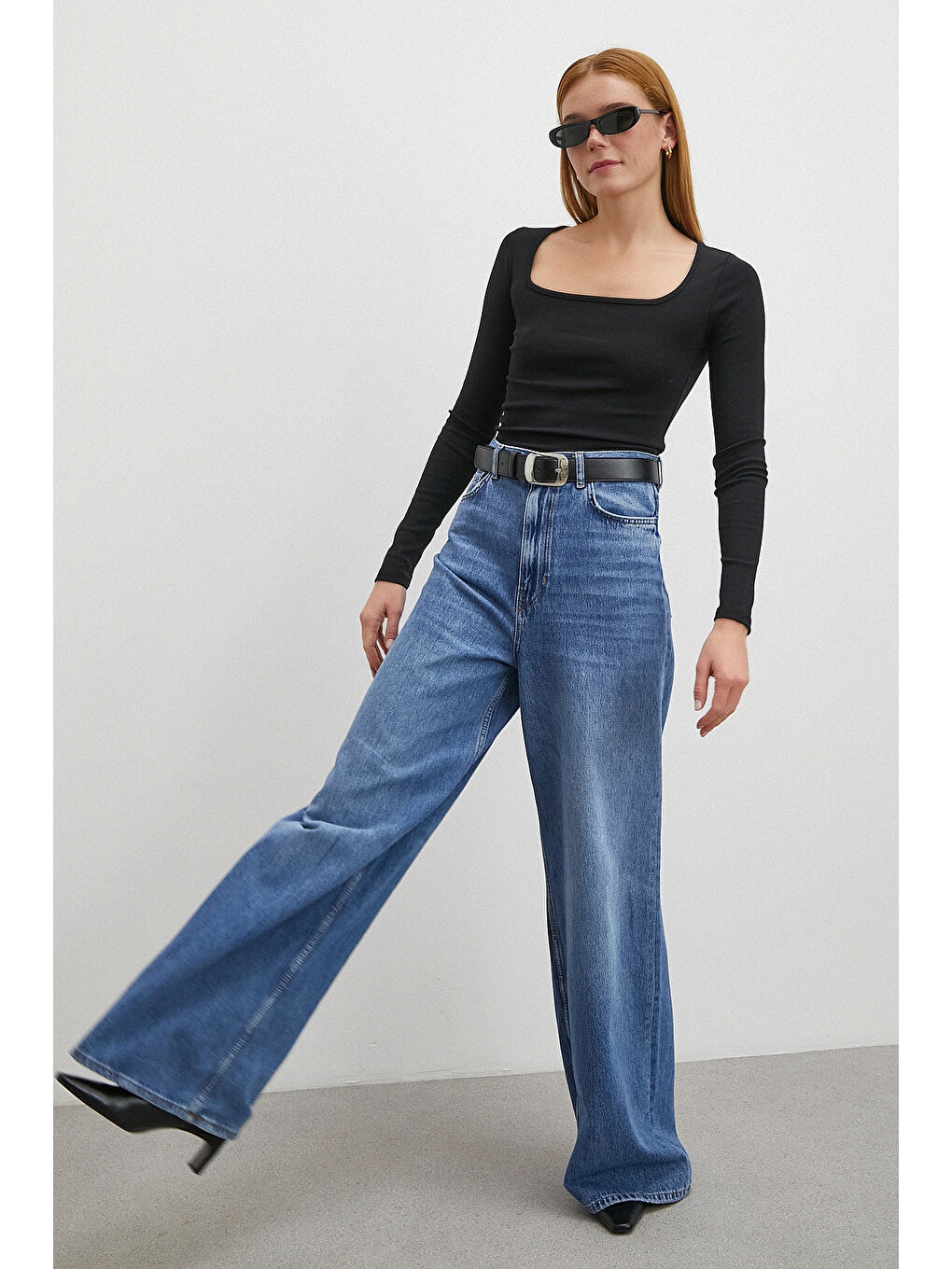 Uzun Kol Kare Yaka Bluz Siyah-1