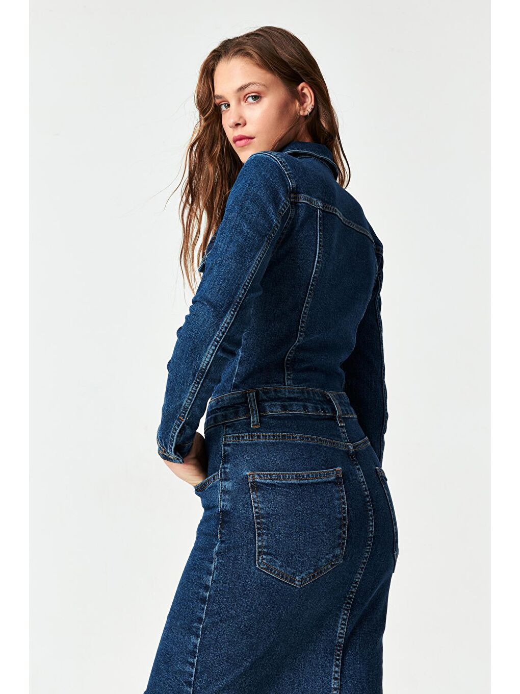 it's basic Koyu Mavi Kadın Koyu Mavi Renk Önü Düğmeli Uzun Denim Elbise - 5