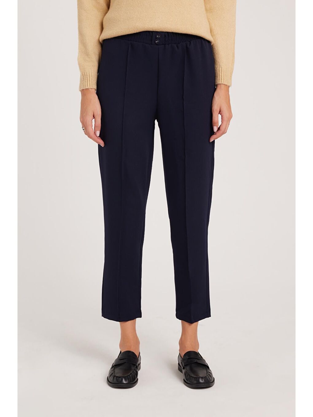 Kadın Relax Fit Rahat Kesim Yüksel Bel Düz Paça Beli Lastikli Lacivert Pantolon