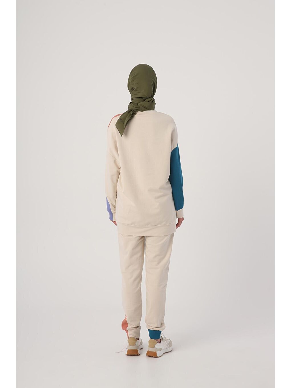 Açık Bej  Renkli Garnili Eşofman Takımı-3