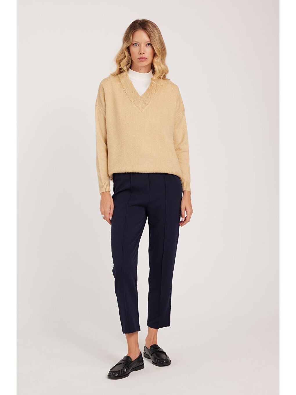 Kadın Relax Fit Rahat Kesim Yüksel Bel Düz Paça Beli Lastikli Lacivert Pantolon-4