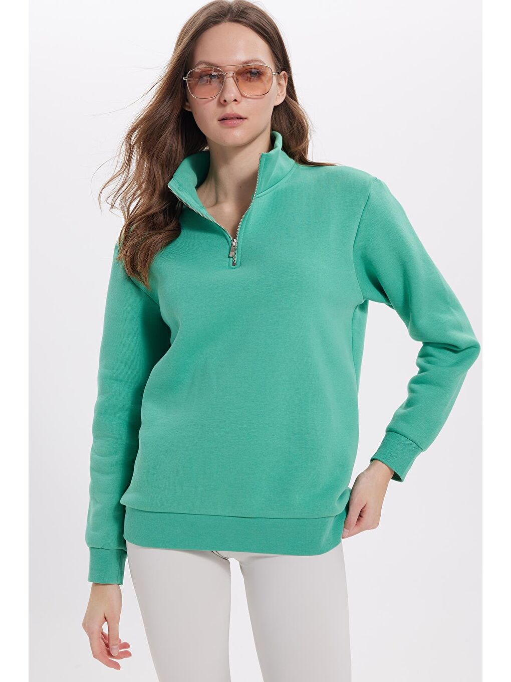 Kadın Relax Fit Rahat Kesim Pamuklu İçi Polarlı Yarım Fermuarlı Yeşil Dik Yaka Sweatshirt-1