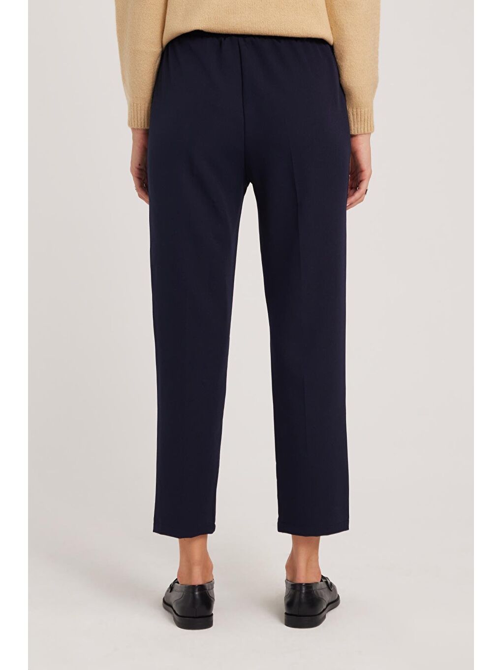 Kadın Relax Fit Rahat Kesim Yüksel Bel Düz Paça Beli Lastikli Lacivert Pantolon-6