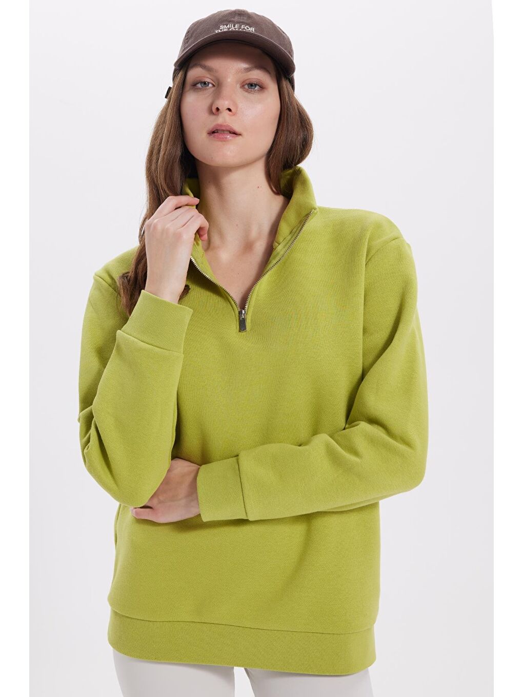 Kadın Relax Fit Rahat Kesim Pamuklu İçi Polarlı Yarım Fermuarlı Yeşil Dik Yaka Sweatshirt-1