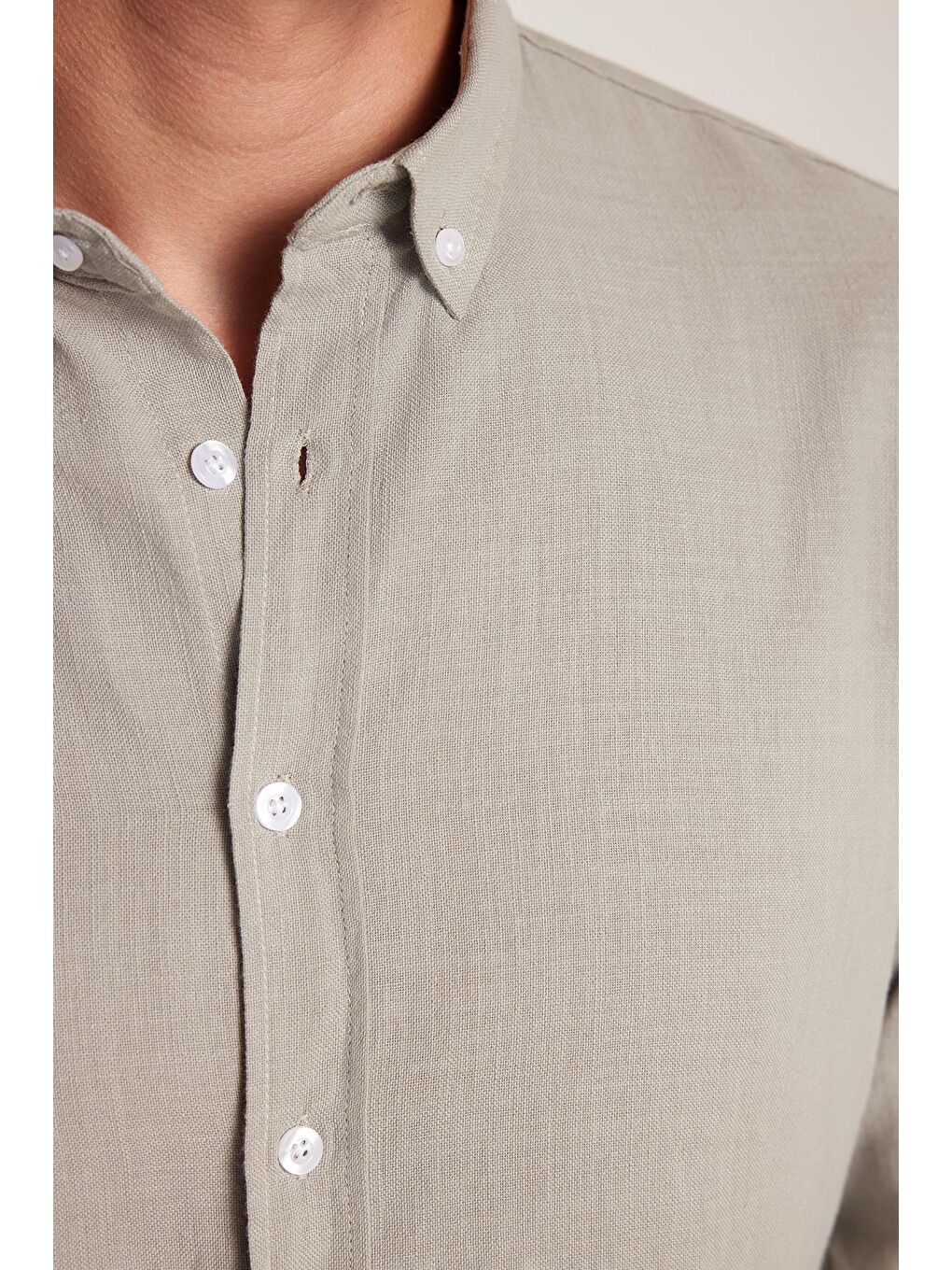 Erkek Slim Fit Dar Kesim %100 Pamuk Keten Doku Düğmeli Yaka Gri Gömlek-1