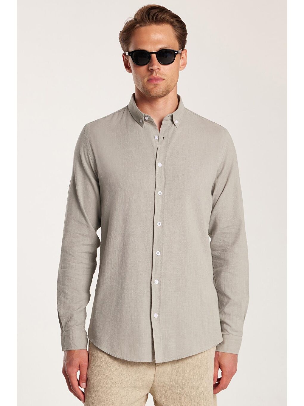 Erkek Slim Fit Dar Kesim %100 Pamuk Keten Doku Düğmeli Yaka Gri Gömlek-3