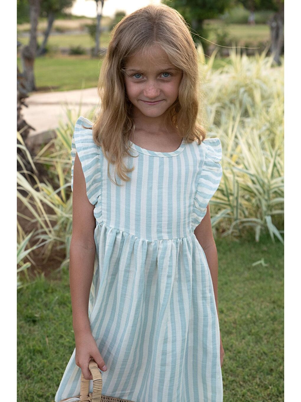 Kız Çocuk Elbise Arkası Düğme Detaylı Kol Kısmı Fırfırlı Ekru (3-8 Yaş)-2