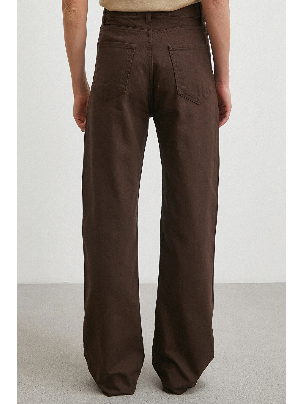 Karışık Yüksek Bel Kesik Boru Paça Jean Kahve-5