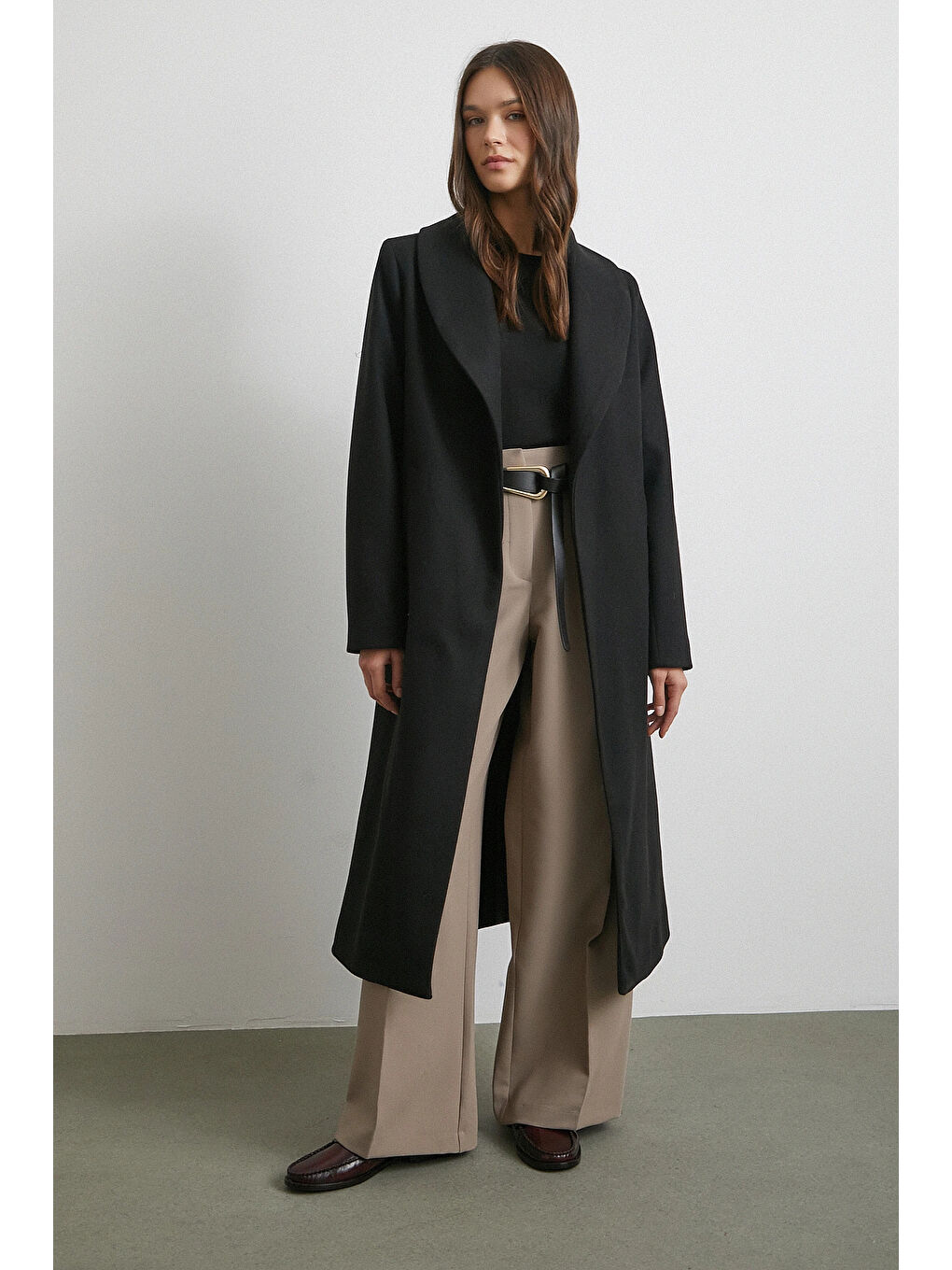 Kuşaklı Kaşe Kaban Siyah-1