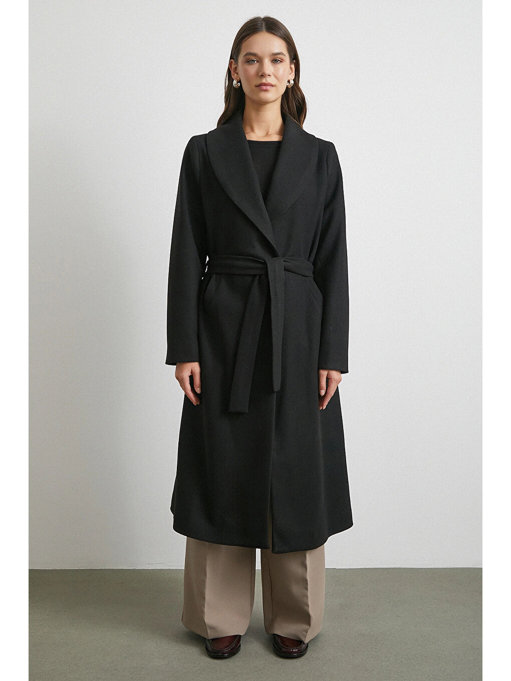 Kuşaklı Kaşe Kaban Siyah-4