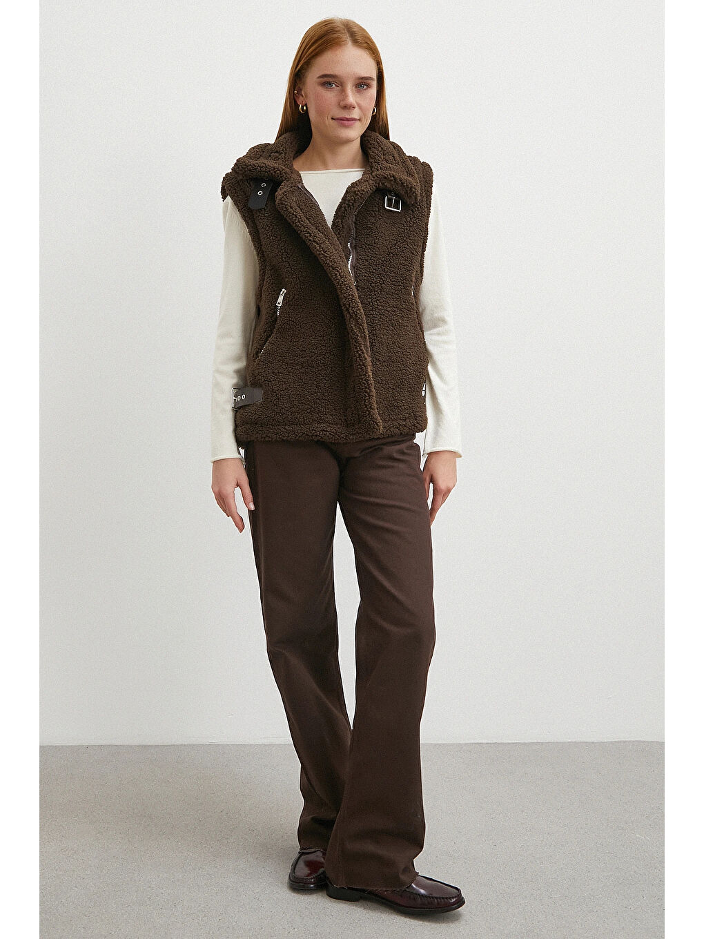 Karışık Yaka Detaylı Yumoş Yelek Kahve-1