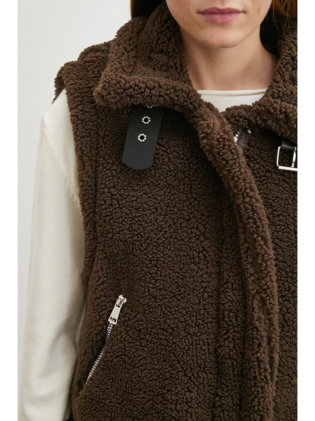 Karışık Yaka Detaylı Yumoş Yelek Kahve-4