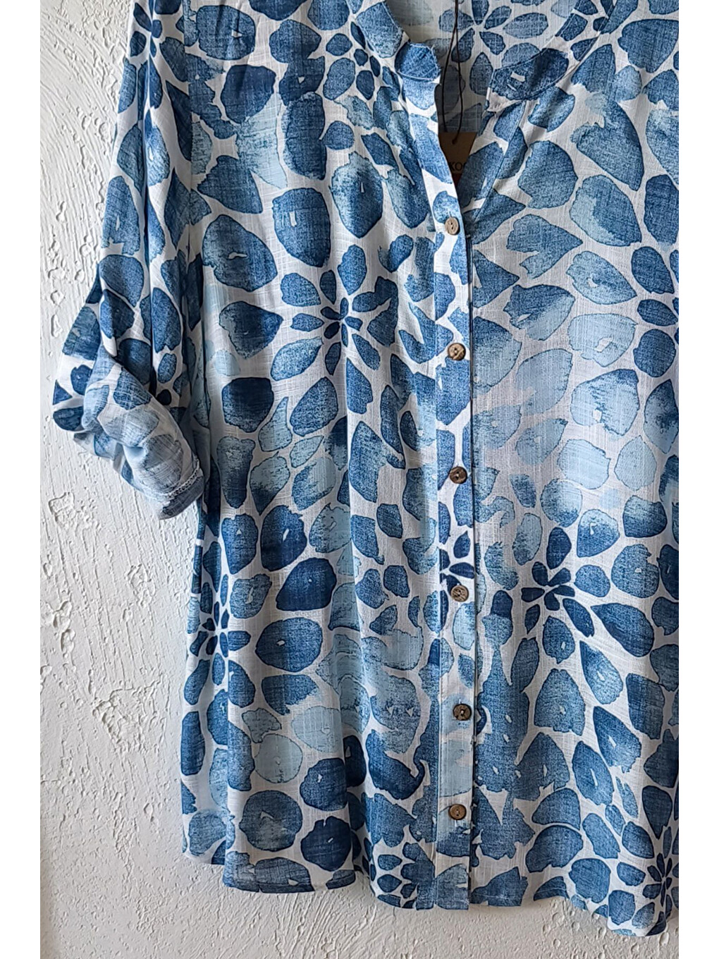 Beyaz-Mavi Hakim Yaka Düğmeli 3/4 Kol Yırtmaçlı Casual Pamuklu Oversize Dokuma Gömlek 73 60-1