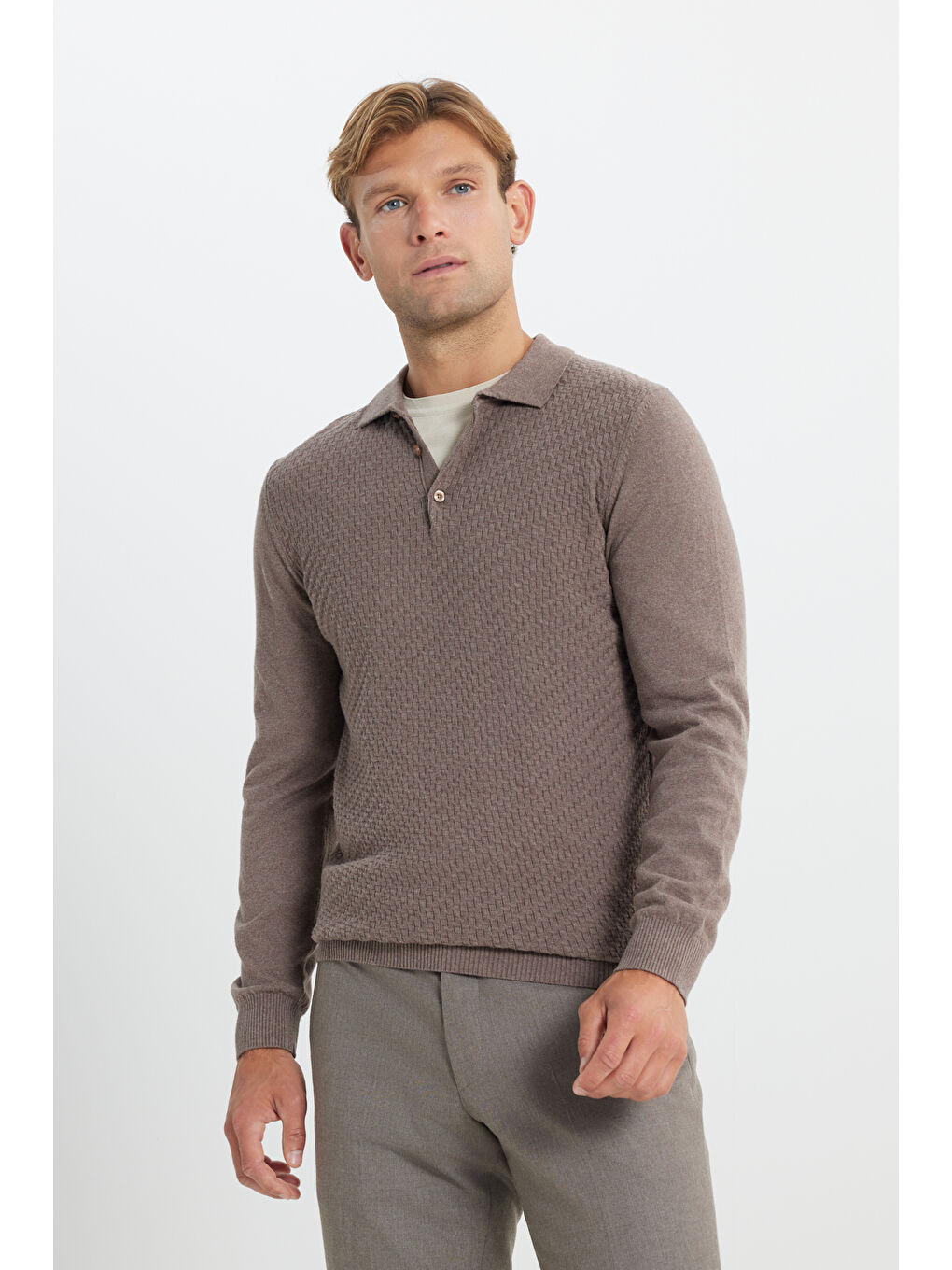 Bej Erkek Vizon Pamuklu Standart Fit Normal Kesim Polo Yaka Armürlü Triko Kazak