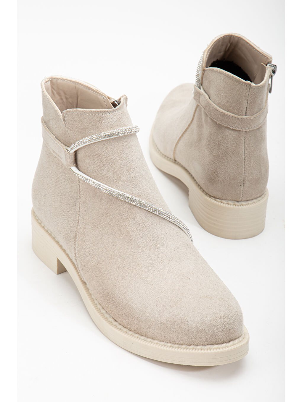 Bej Kadın Ten Süet Termo Taban Taş Halatlı Fermuarlı Kısa Topuklu Bot