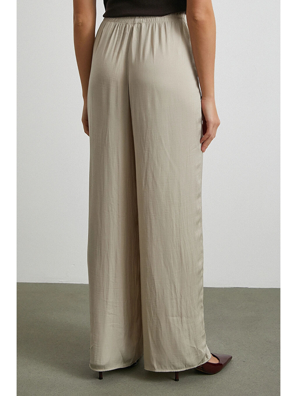 Bej Beli Lastikli Dökümlü Geniş Paça Pantolon Taş-5