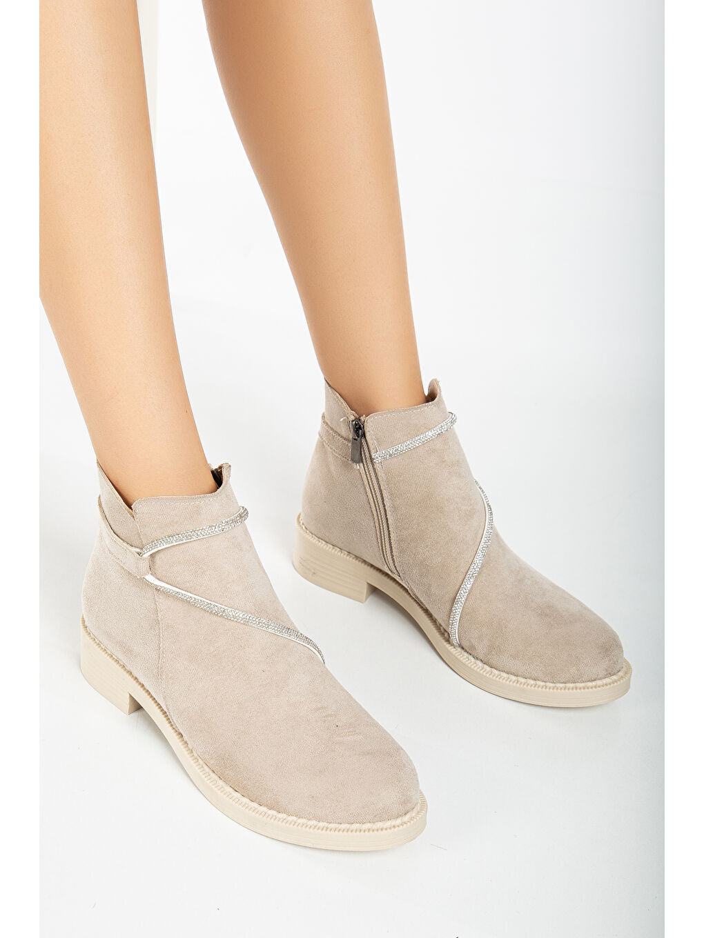 Bej Kadın Ten Süet Termo Taban Taş Halatlı Fermuarlı Kısa Topuklu Bot-1
