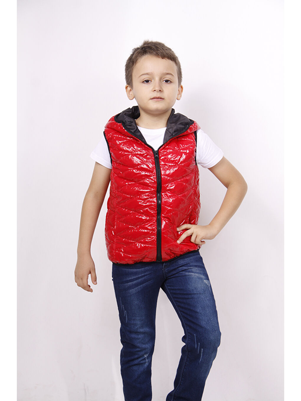Kırmızı Erkek Çocuk Kapüşonlu Parlak Yelek