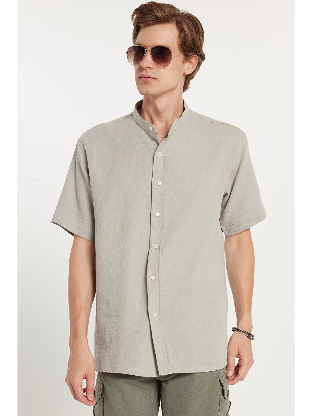 Erkek Relax Fit Rahat Kesim %100 Pamuk Müslin Kumaş Kısa Kollu Spor Hakim Yaka Gri Gömlek