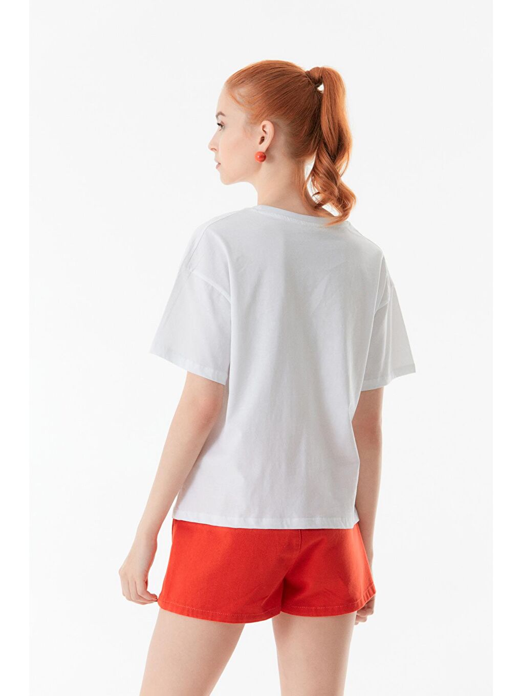 Beyaz Baskılı Bisiklet Yaka Tişört-3