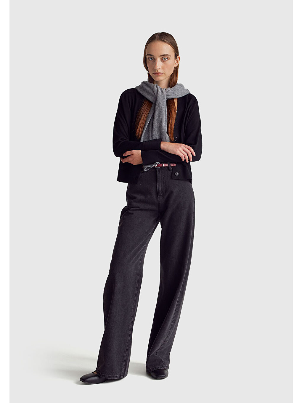 Siyah Kadın Sİyah %100 Yün Önü Cep Detaylı Düğmeli V Yaka Hırka-4