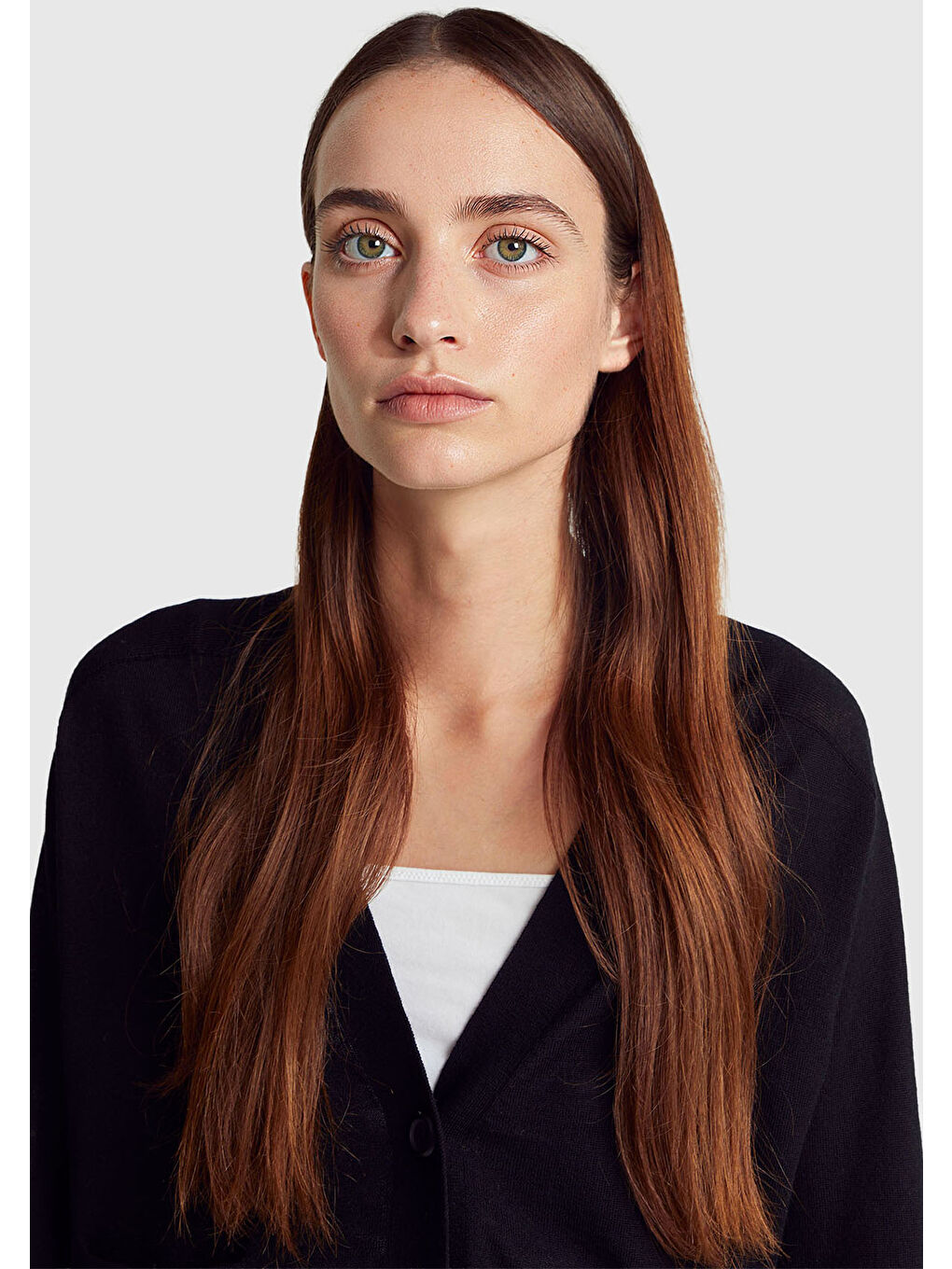 Siyah Kadın Sİyah %100 Yün Önü Cep Detaylı Düğmeli V Yaka Hırka-5