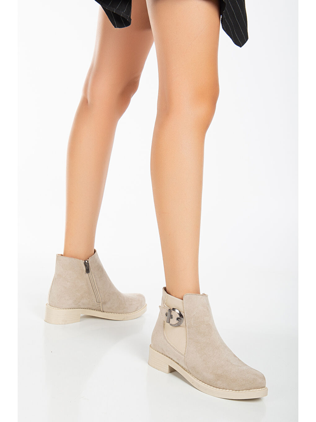 Bej Kadın Ten Süet Termo Taban Yanı Lastikli Tokalı Kısa Topuklu Bot-1