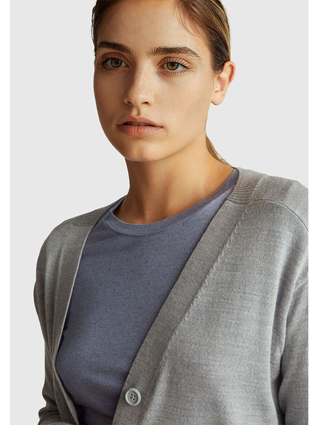 Kadın Gri Melanj %100 Yün Önü Cep Detaylı Düğmeli V Yaka Hırka-5