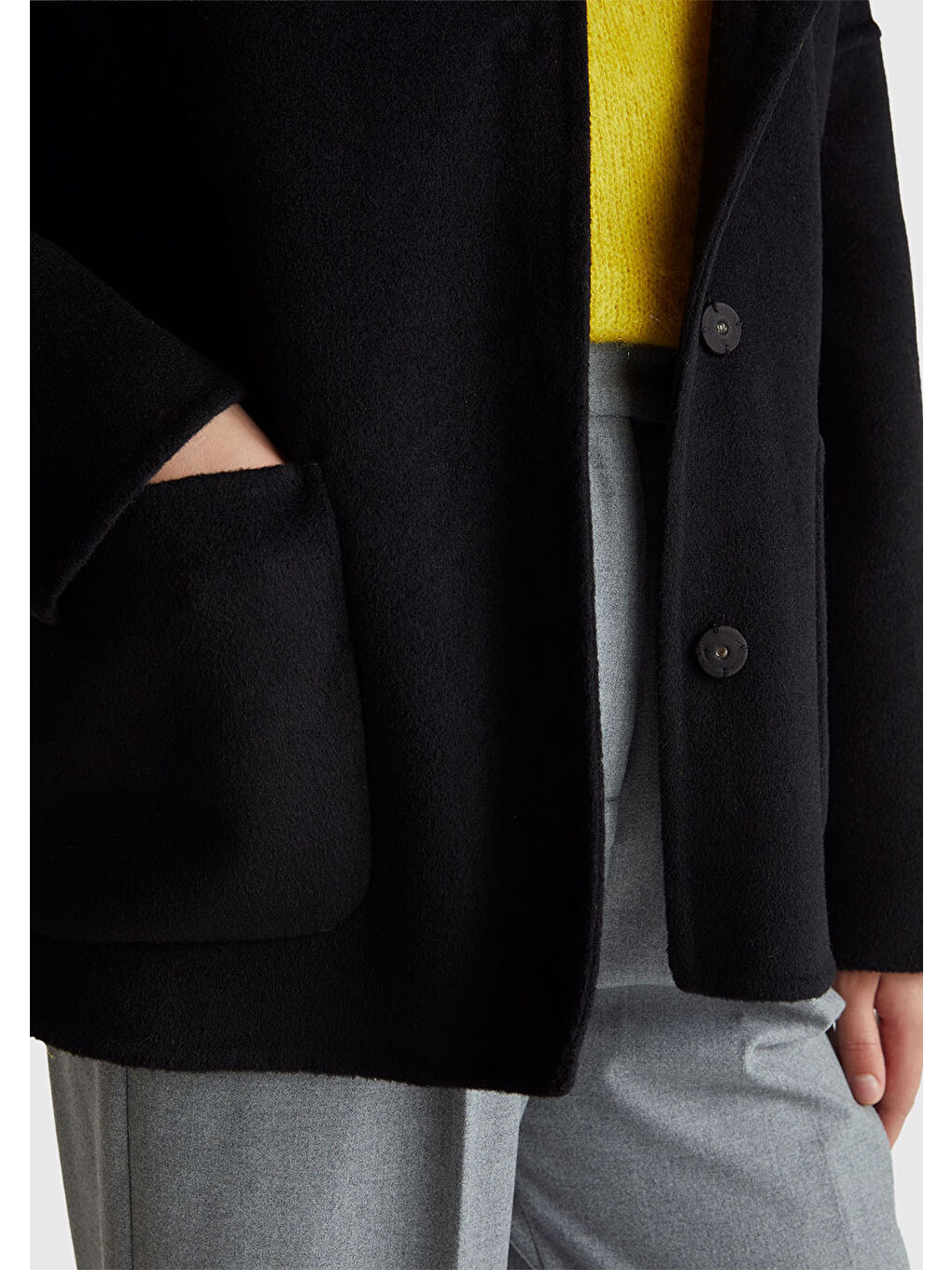 Kadın Siyah Yün ve Viskoz Karışımlı Çift Taraflı Cepli Kapüşonlu Palto-5