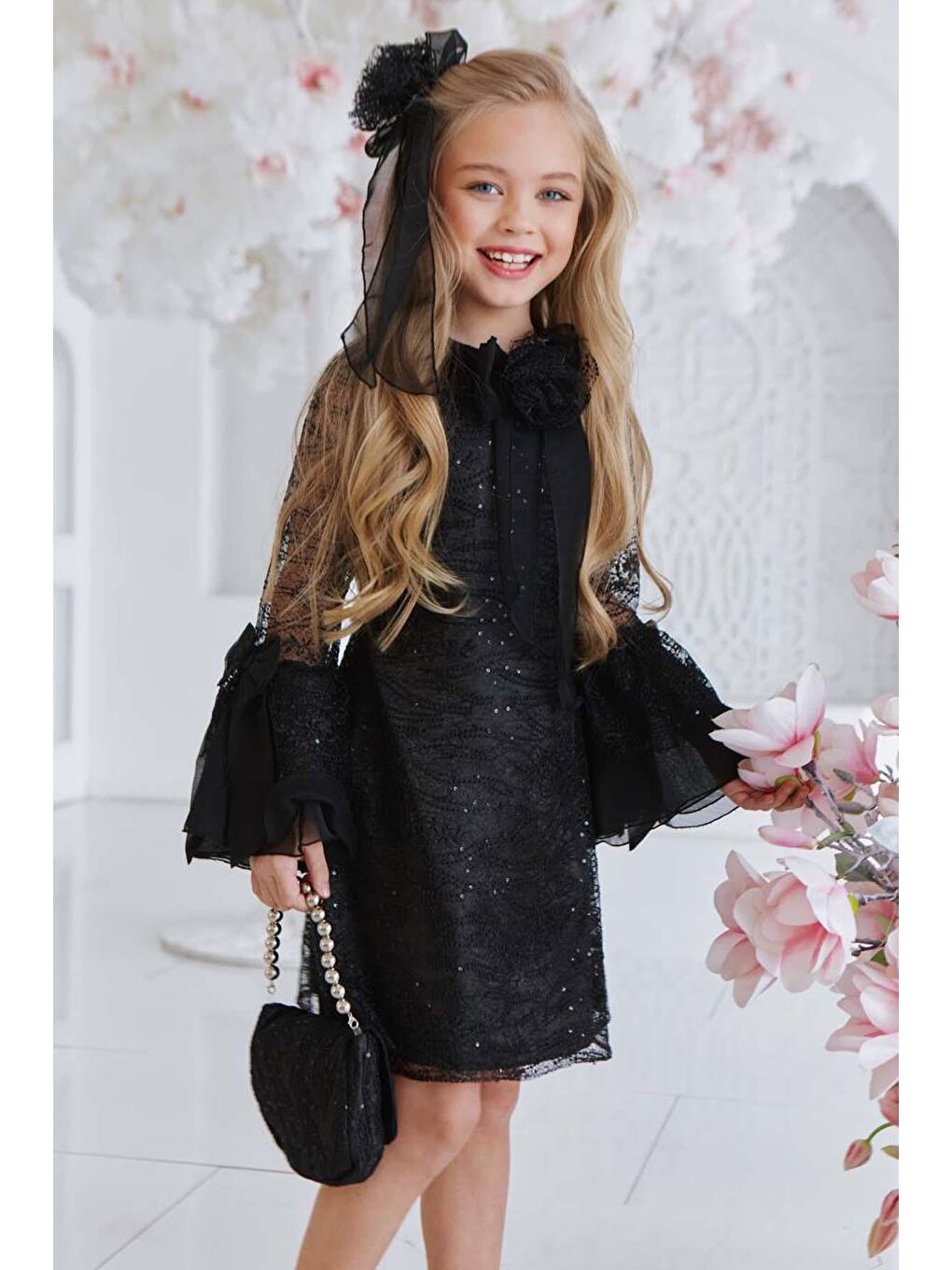 Kız Çocuk Boydan Üzeri Dantel İşlemeli Fiyonk Detaylı İspanyol Kollu Siyah Elbise-2