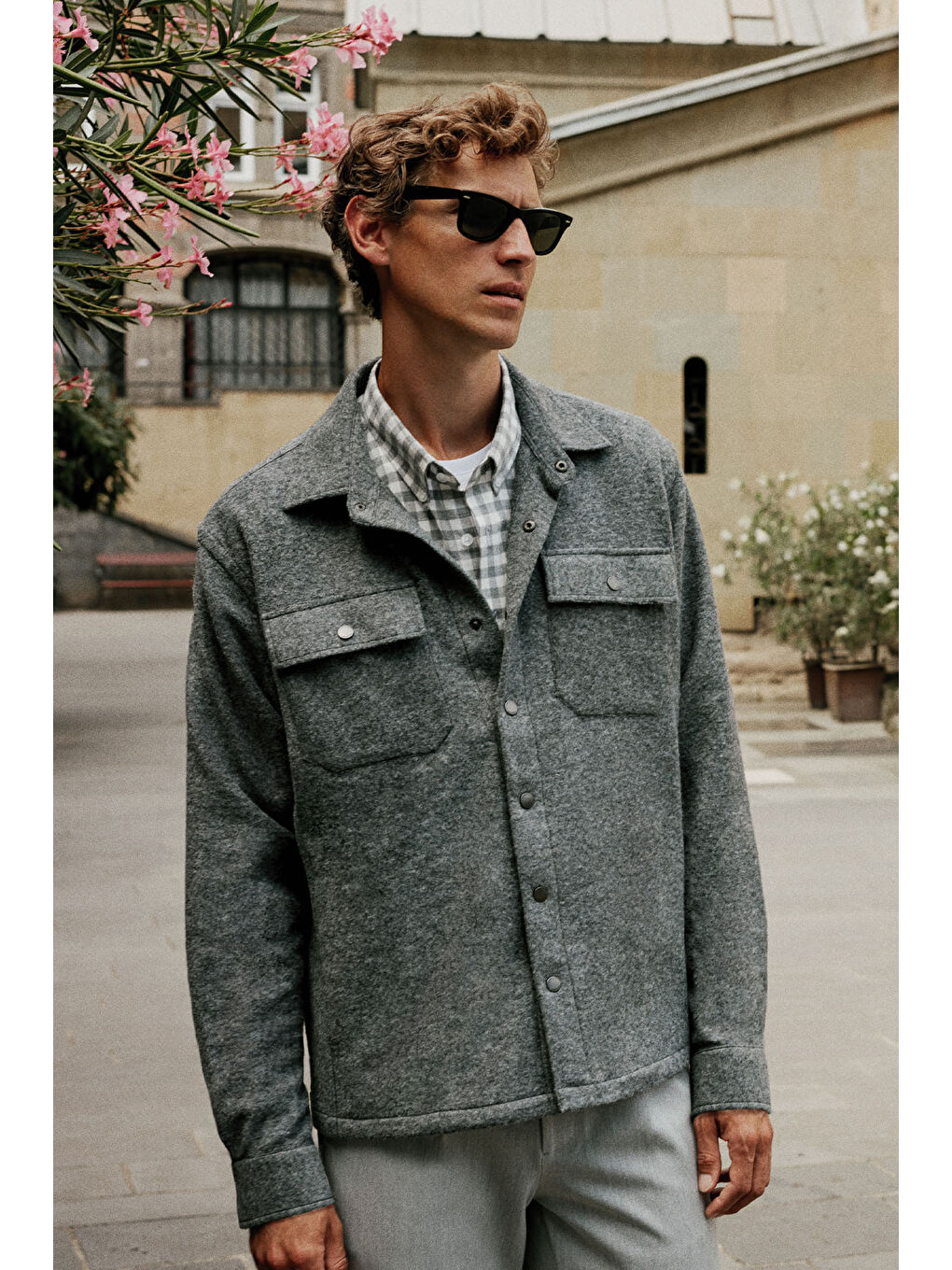 Erkek Gri Yünlü Sıcak Tutan Comfort Fit Rahat Kesim Klasik Yaka Gömlek Ceket