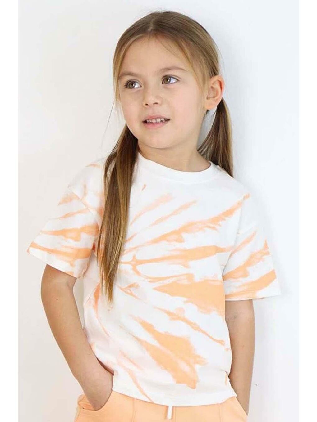 Pembe Kız Çocuk Bisiklet Yaka Boya Desenli T-Shirt Cımalı Somon Eşofman Takım-2