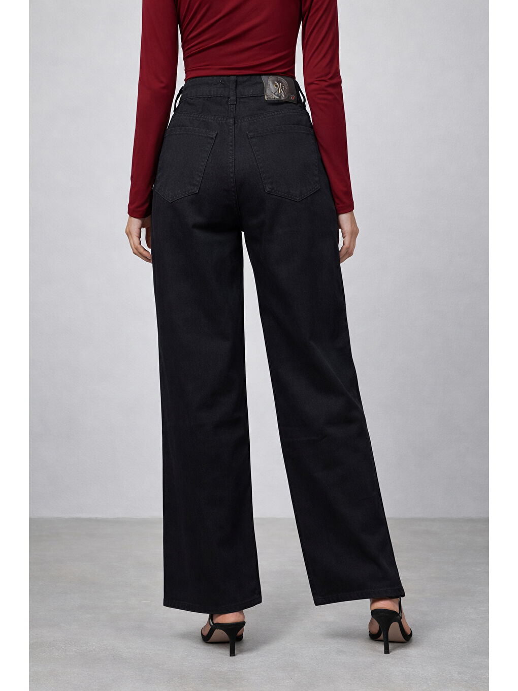 Siyah Geniş Paça Esnek Jean-1