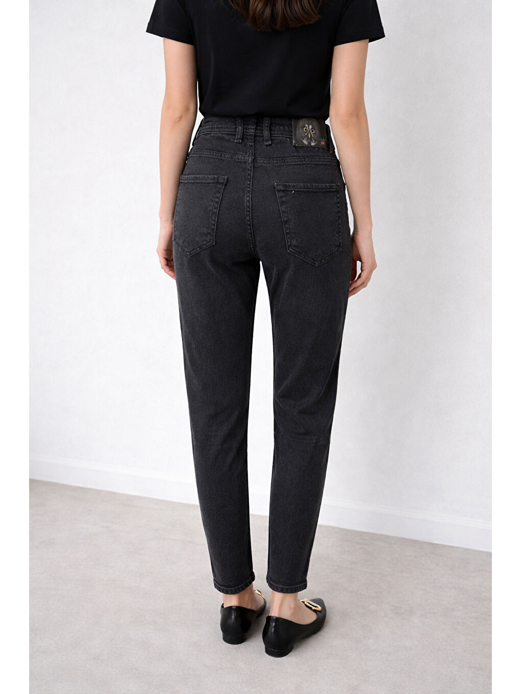 Siyah Esnek Tam Kalıp Kadın Jean-1