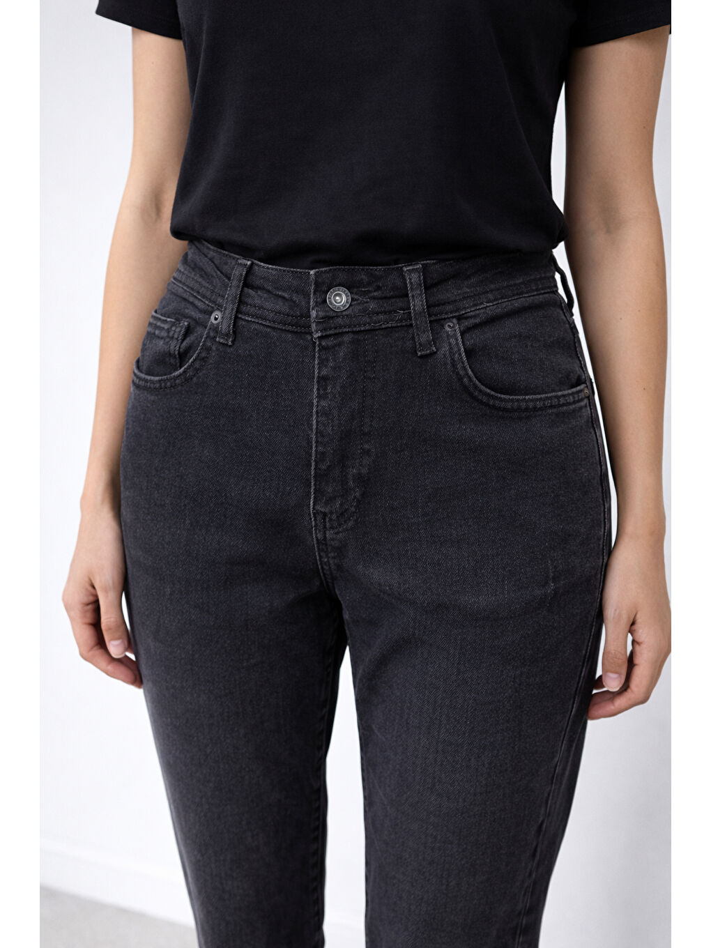 Siyah Esnek Tam Kalıp Kadın Jean-2