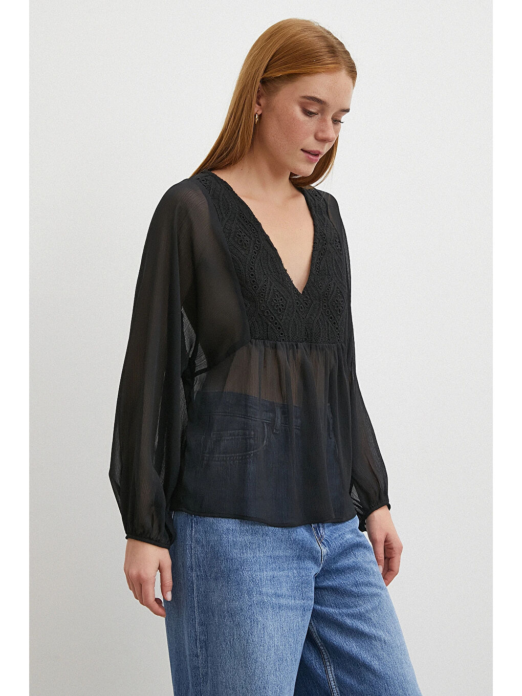 V Yaka Dantelli Transparan Bluz Siyah-3