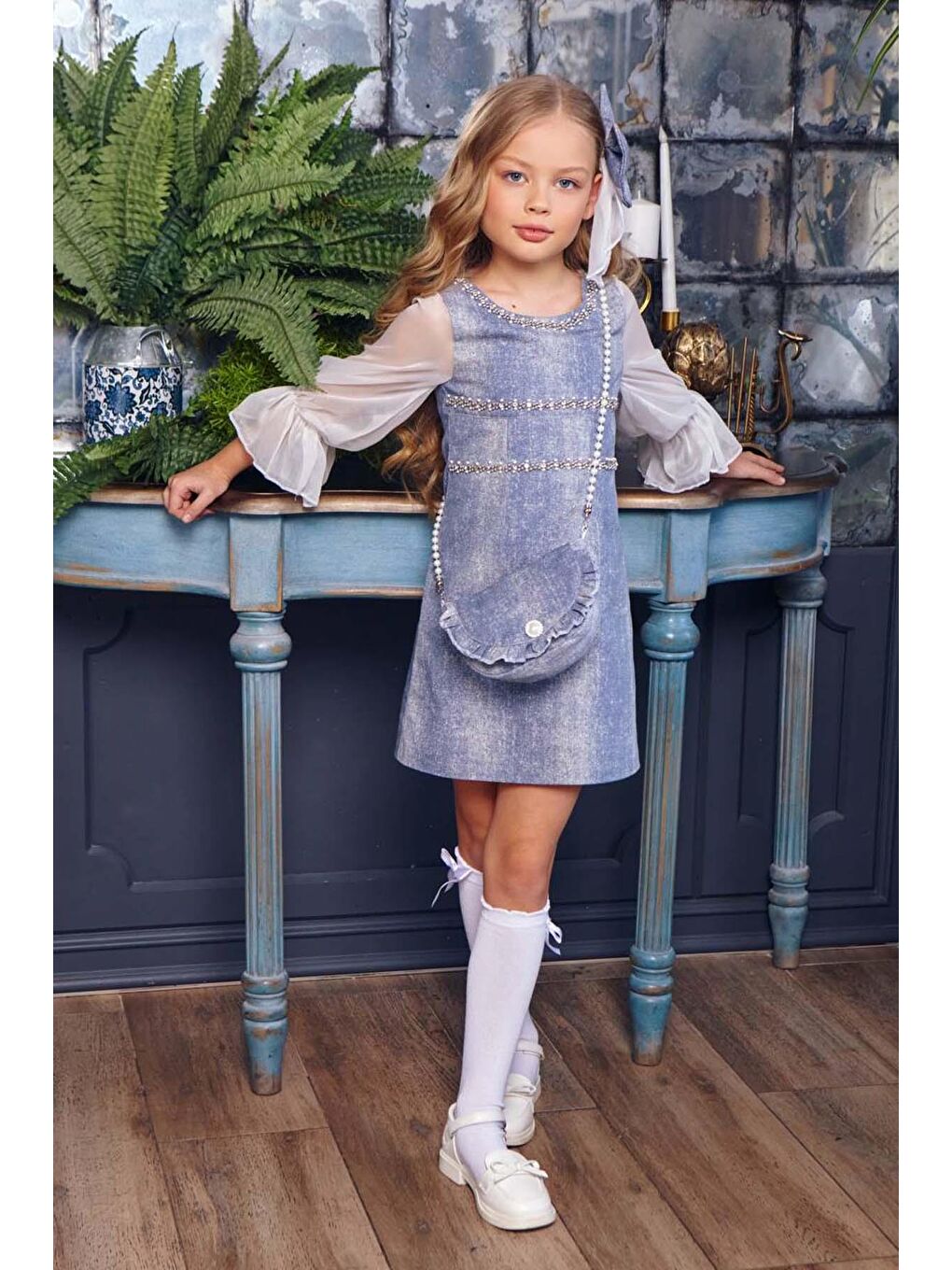 Kız Çocuk Yakası ve Üzeri İnci Şerit İşlemeli Gradyan Mavi Jean Elbise-1