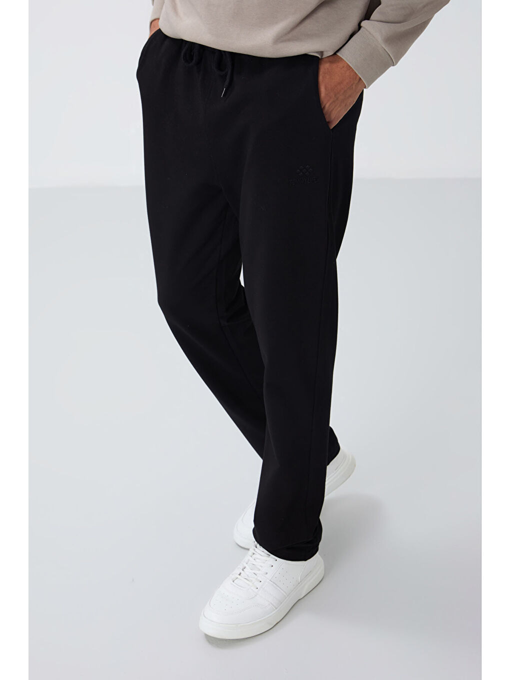 Siyah Bağcıklı Cepli Standart Kalıp Klasik Paça Erkek Eşofman Alt - 84682-1