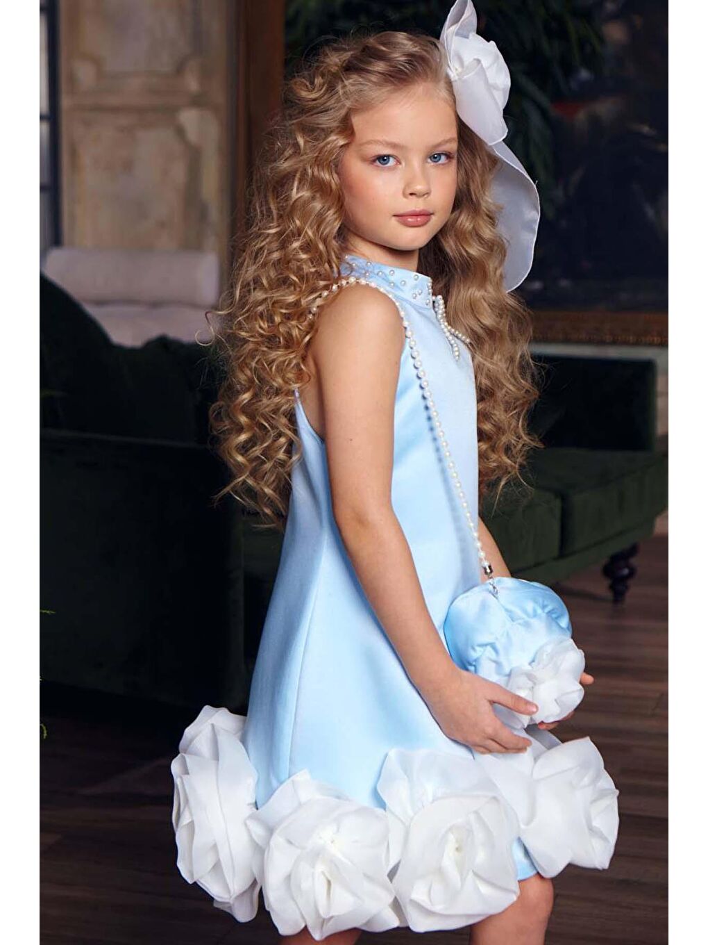 Kız Çocuk Dik Yaka İnci Detaylı Sıfır Kol Eteği 3D Gül İşlemeli Slim Kesim Mavi Elbise-1