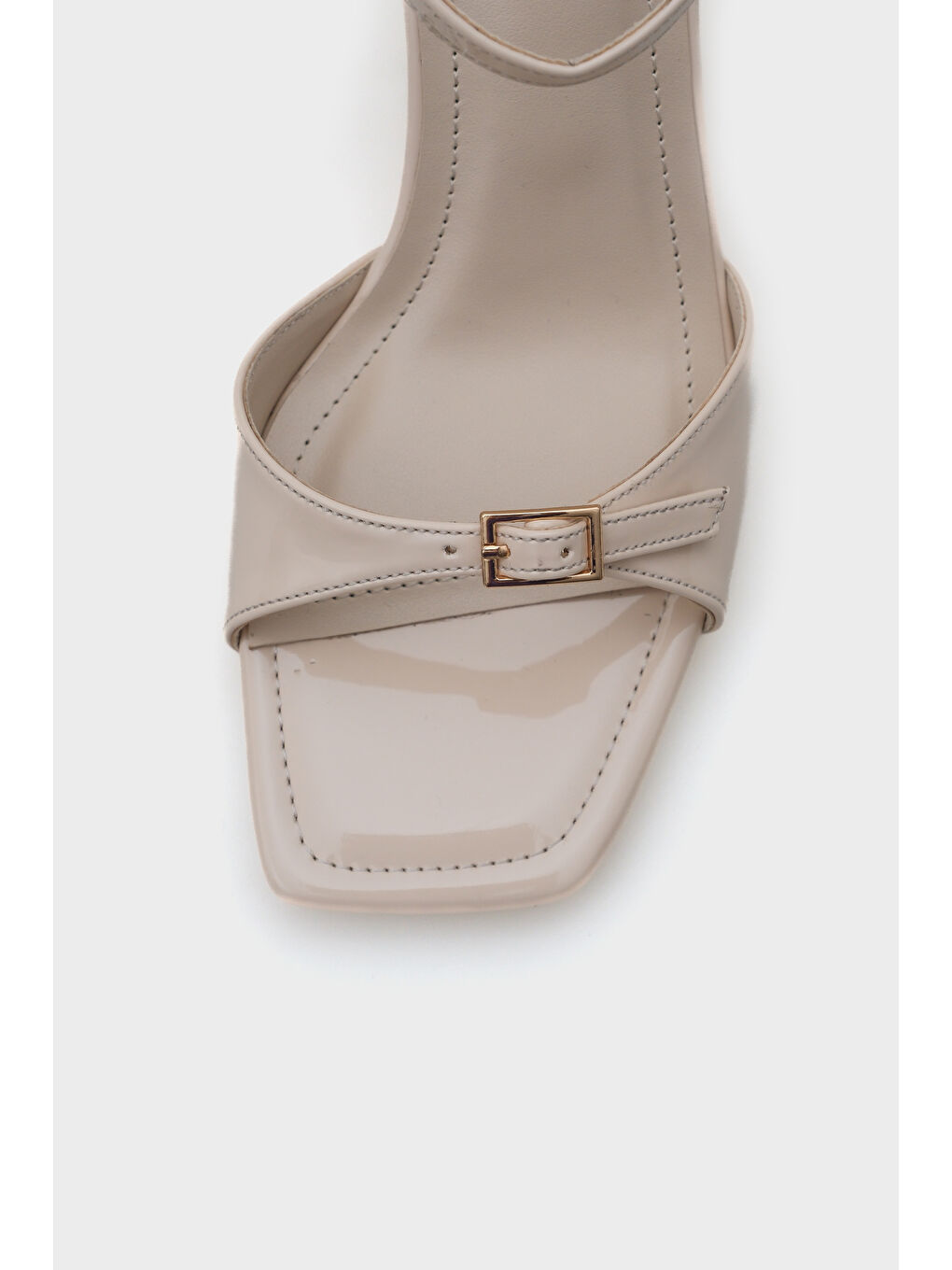 Ekru Dale Orta Topuklu Bilekten Bantlı Tokalı Kadın Sandalet-2