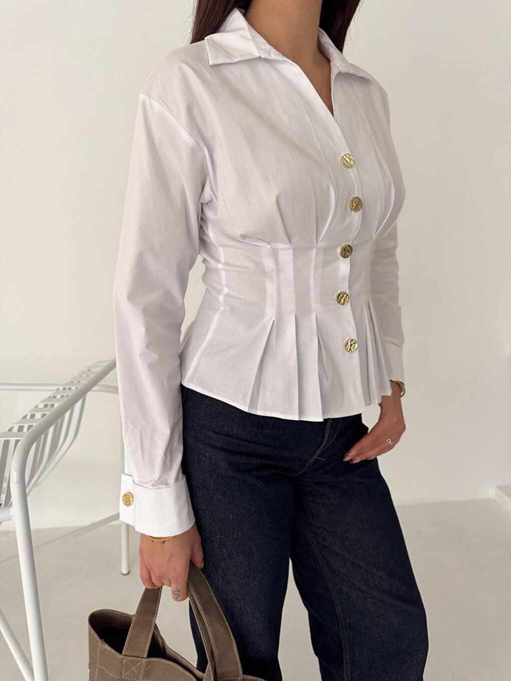 Kadın Korse Detaylı Gold Düğmeli Beyaz Gömlek-2