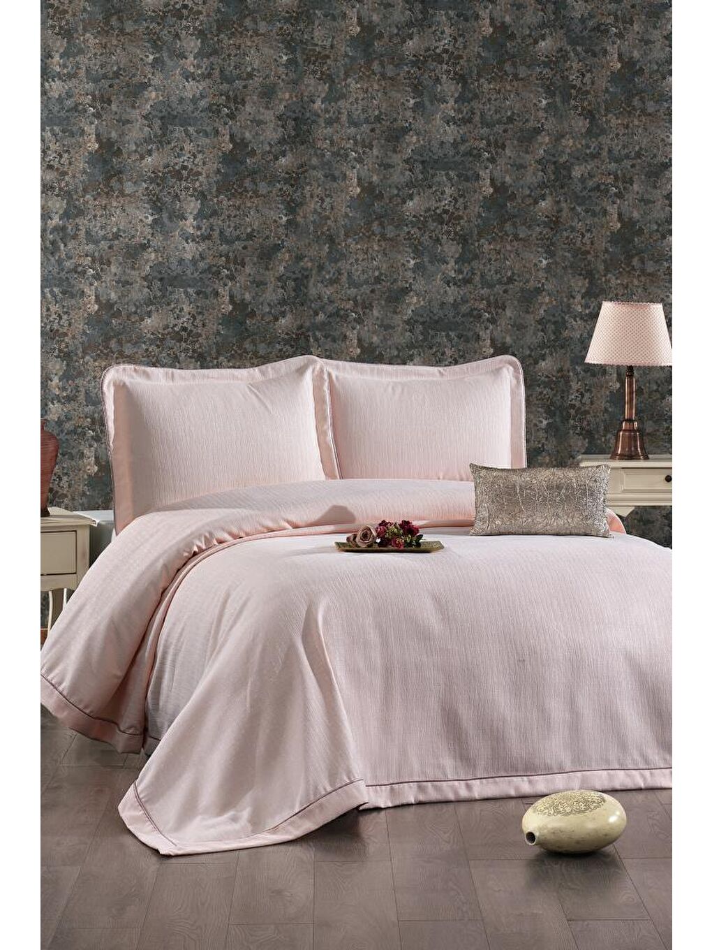 Pembe Evita Şönil Çift Kişilik Yatak Örtüsü 260x260 cm Somon