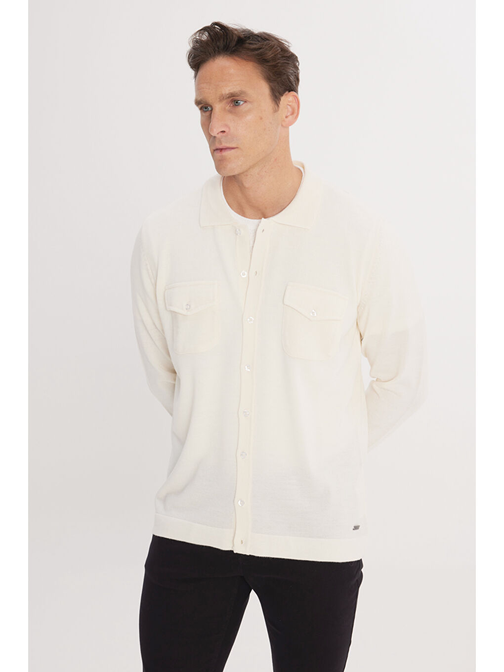 Erkek Ekru Sıcak Tutan Yünlü Normal Kesim Gömlek Yaka Cepli Triko Hırka-2