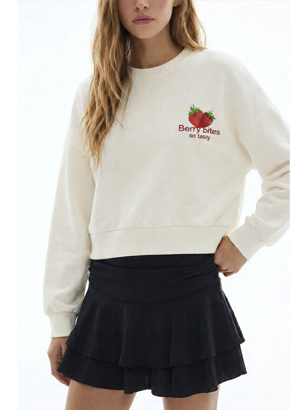 Çilek Baskılı Crop Sweatshirt Ekru-1