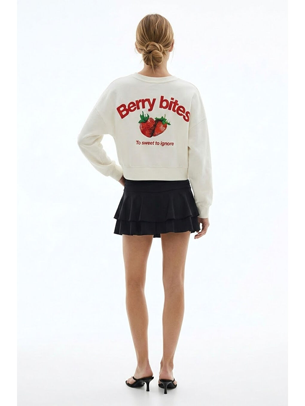 Çilek Baskılı Crop Sweatshirt Ekru-3