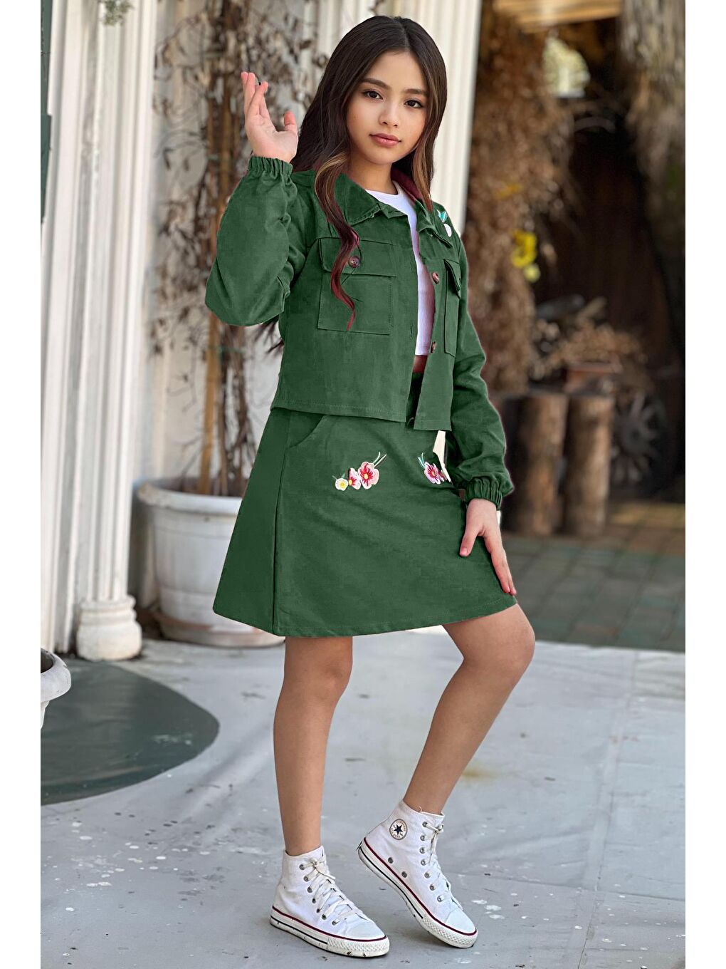 Kız Çocuk Omuzlarında Çiçek işlemeli Ceket Croplu Gabardin Haki Etekli Takım-3