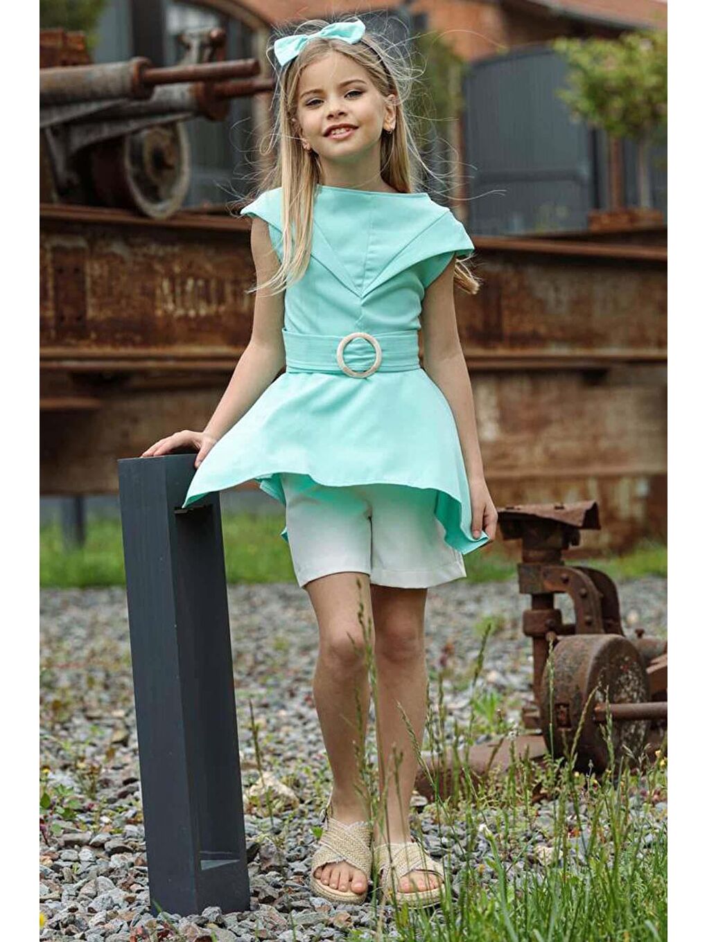 Kız Çocuk Sıfır Kol Asimetik Kesim Kemerli Turkuaz Tunik Şortlu Takım-1